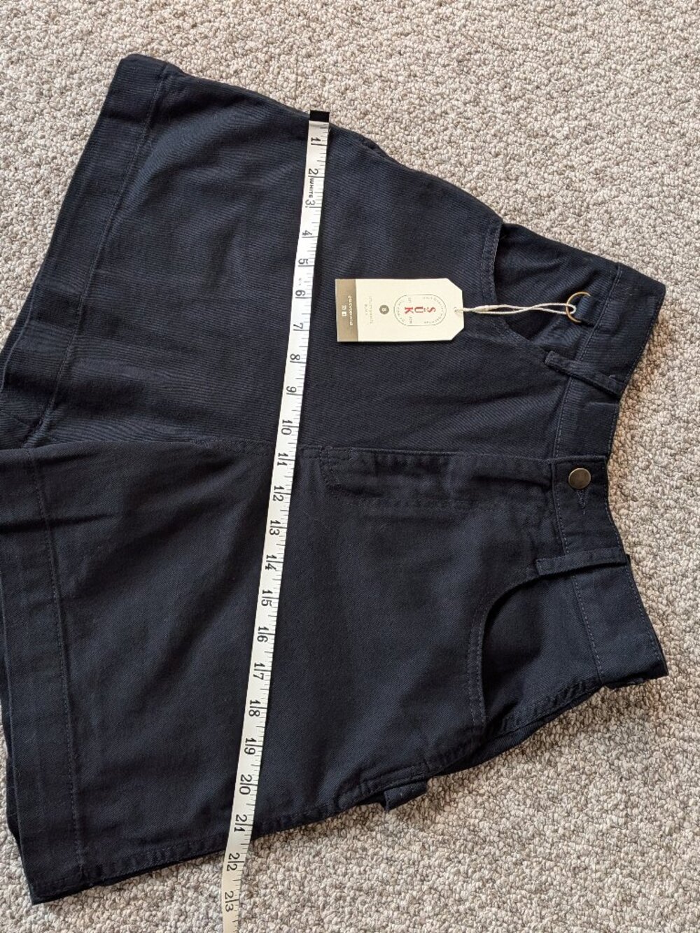 Black high-waisted shorts with waist cinch - Picture 5 of 8